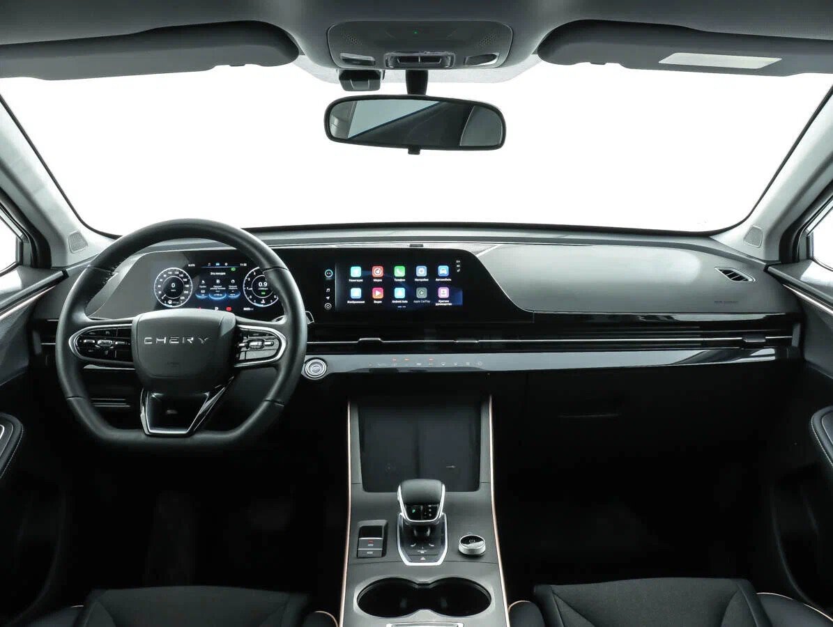 Omoda C5, I