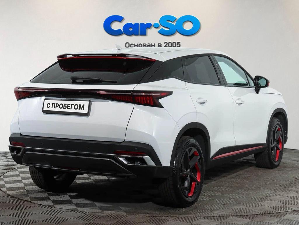 Omoda C5, I