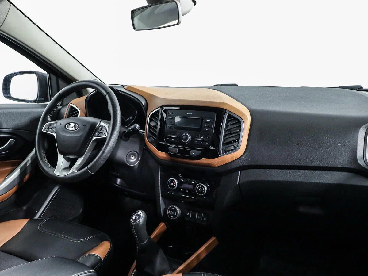 Lada XRAY, I