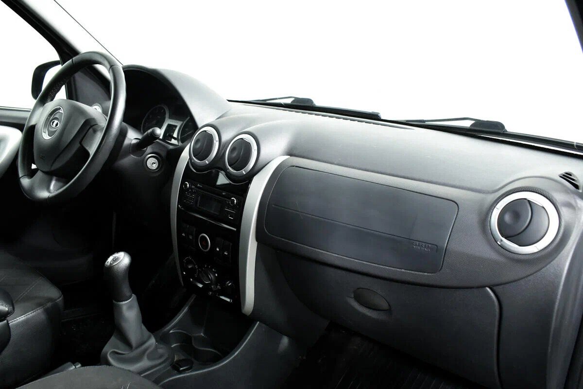 Lada Largus, I