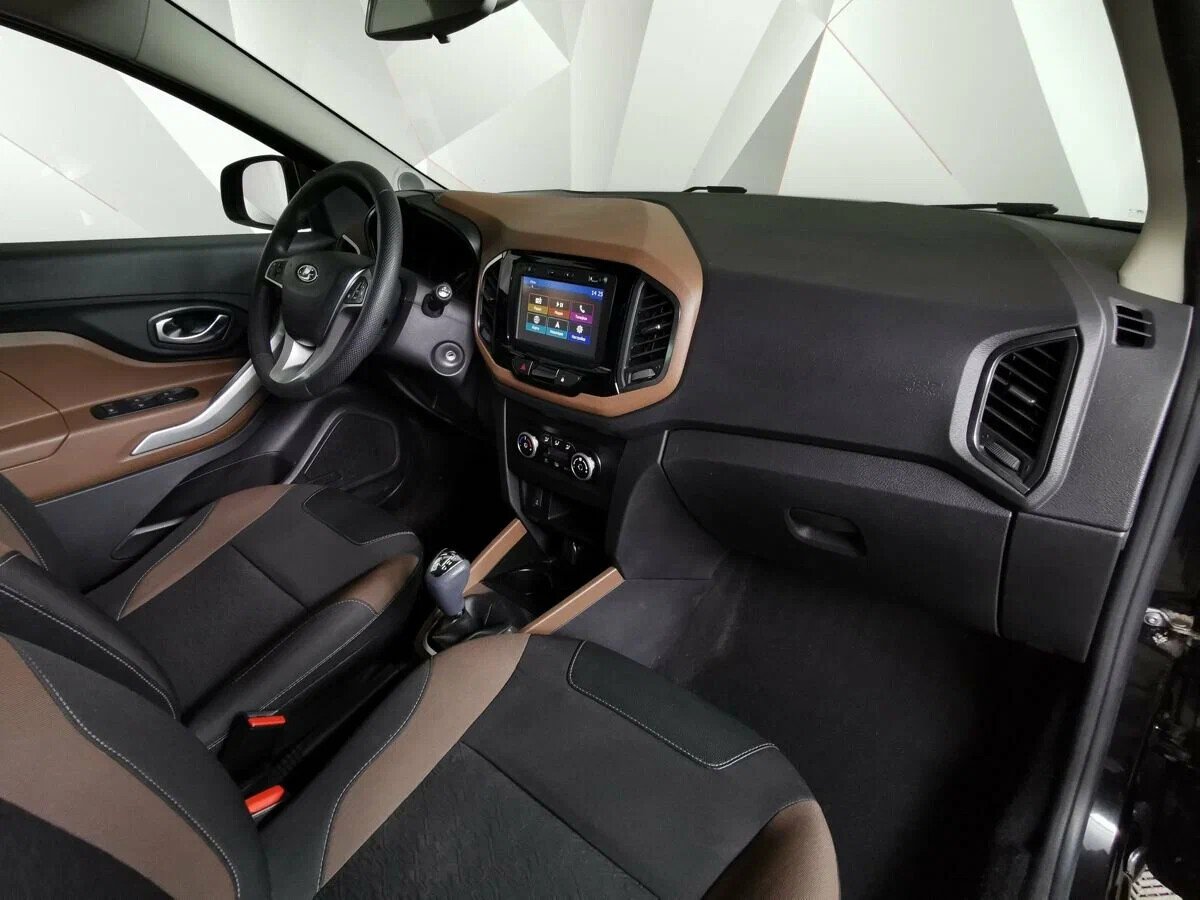 Lada XRAY, I