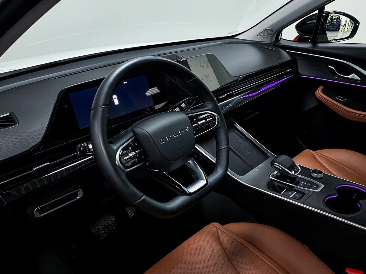 Omoda C5, I