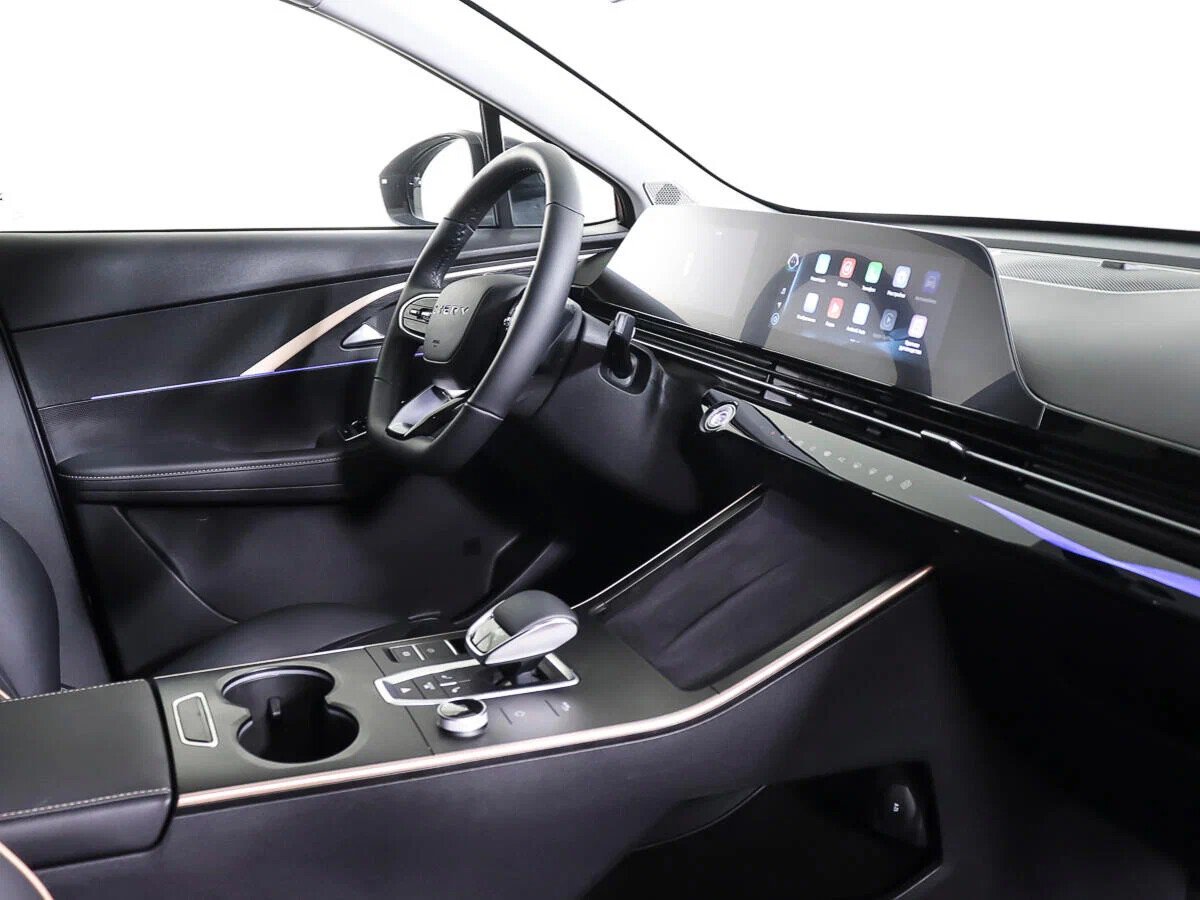 Omoda C5, I