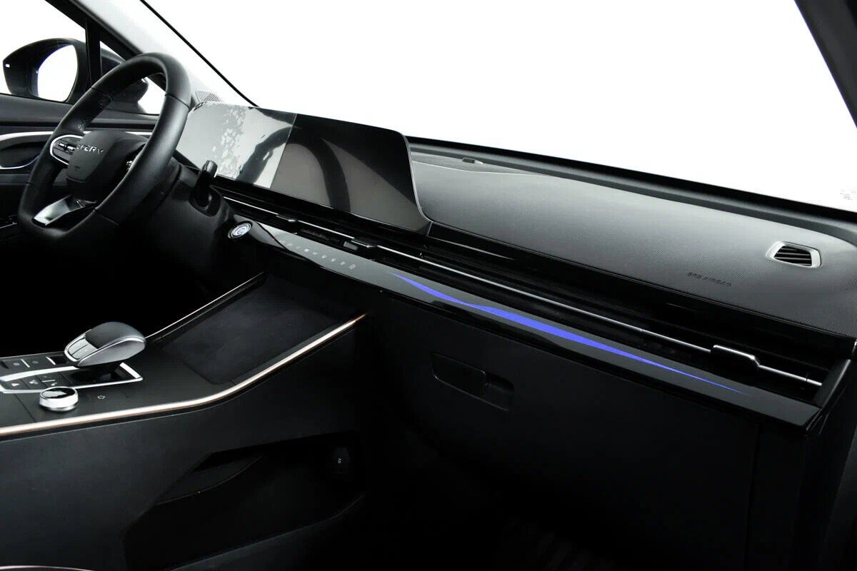 Omoda C5, I