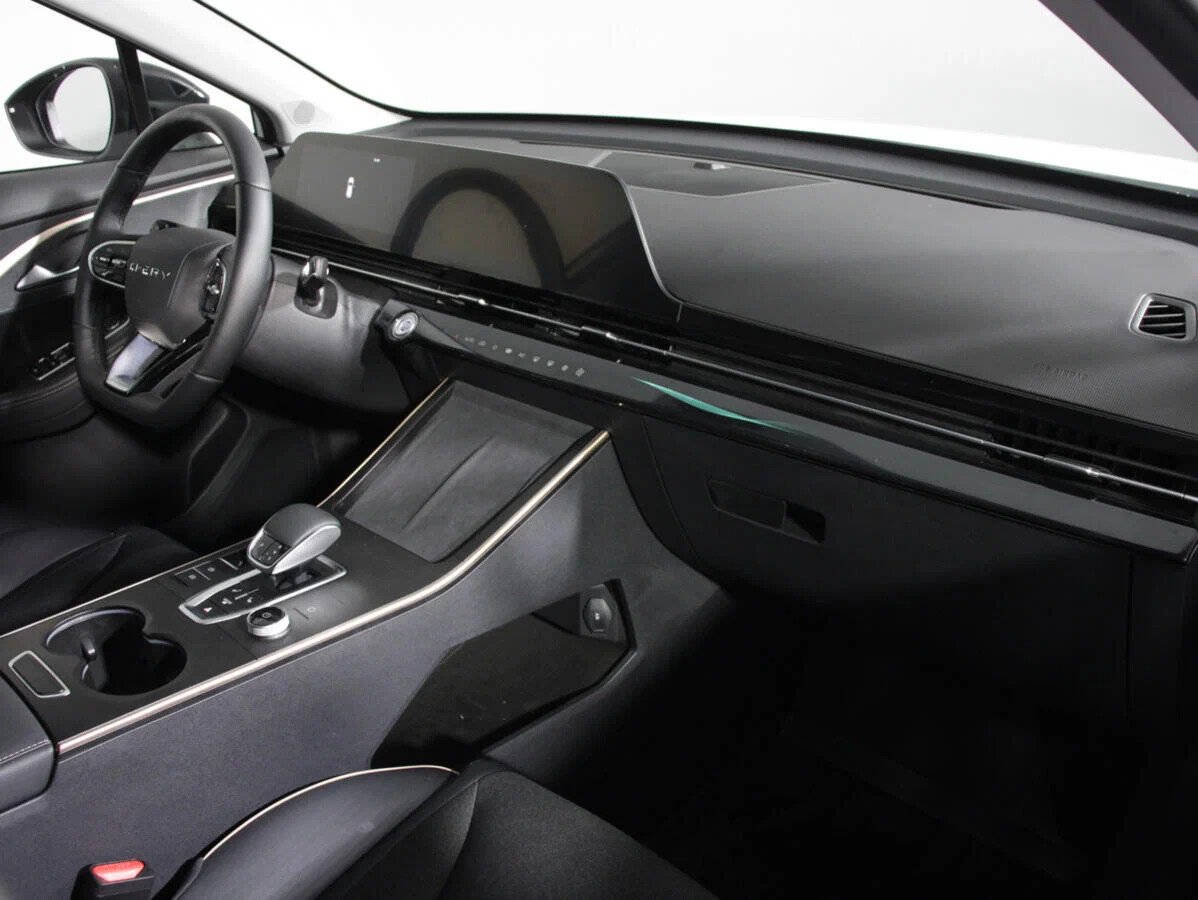 Omoda C5, I