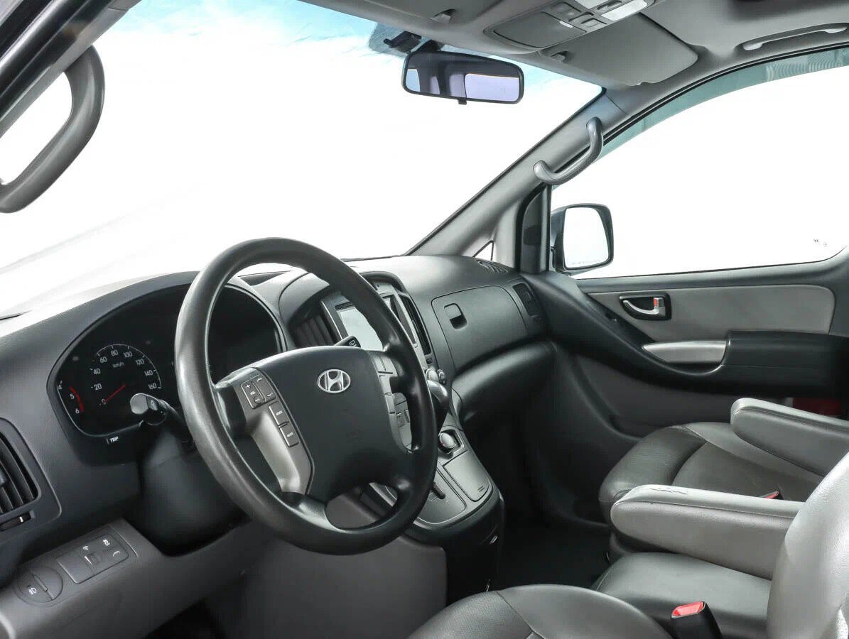 Hyundai Grand Starex, I