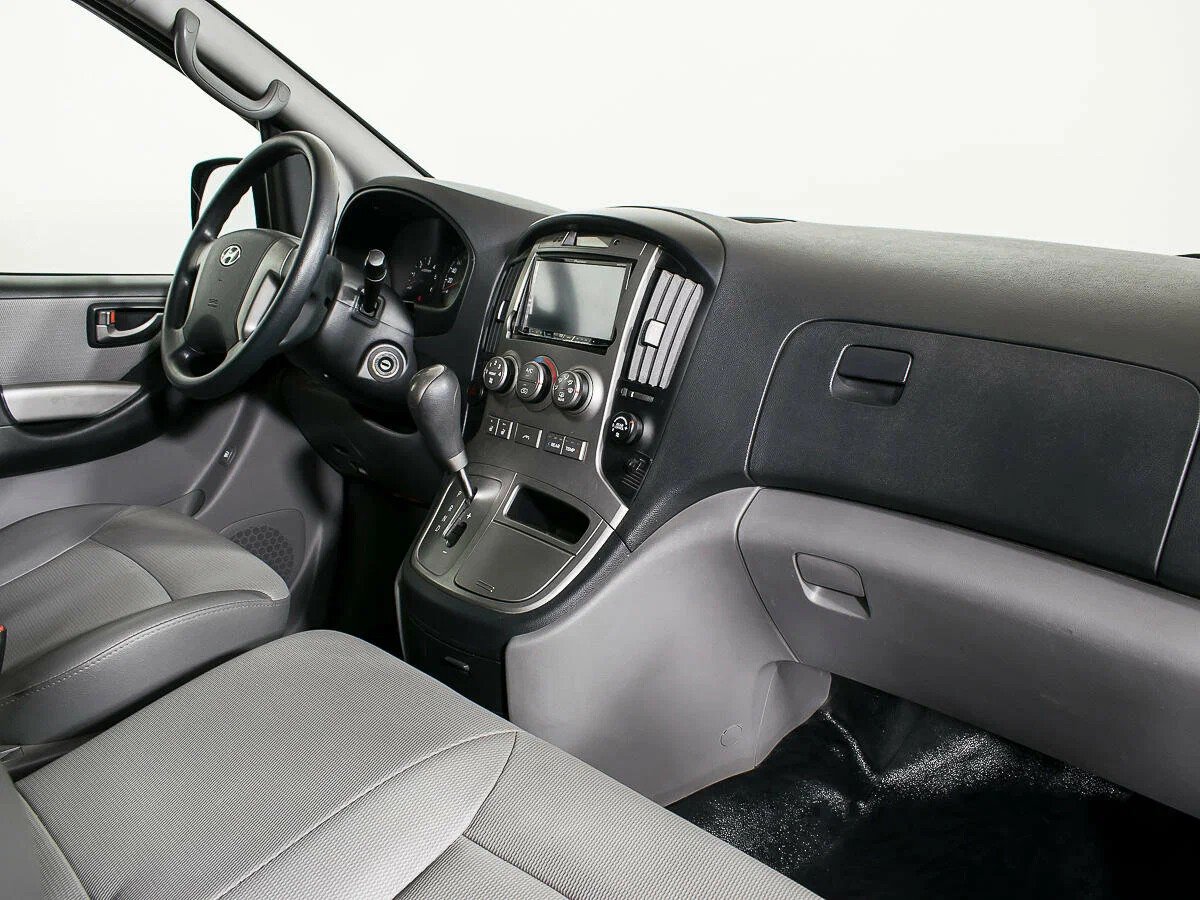 Hyundai Grand Starex, I
