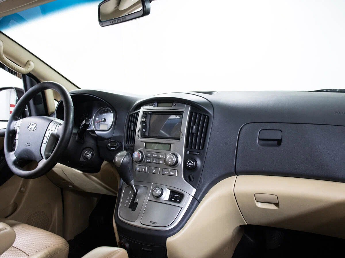 Hyundai Grand Starex, I