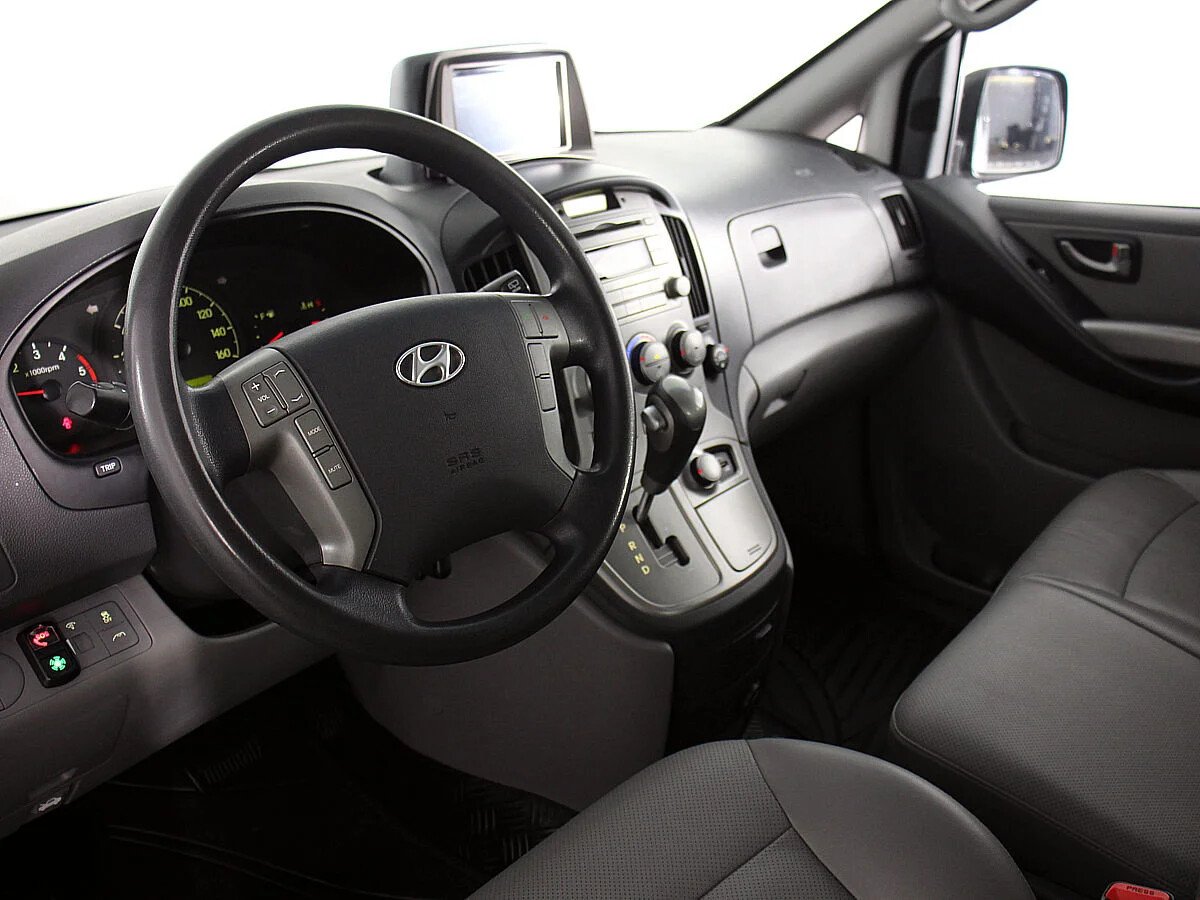 Hyundai Grand Starex, I