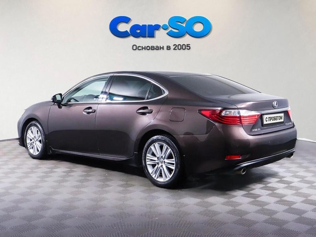 Lexus ES, VI