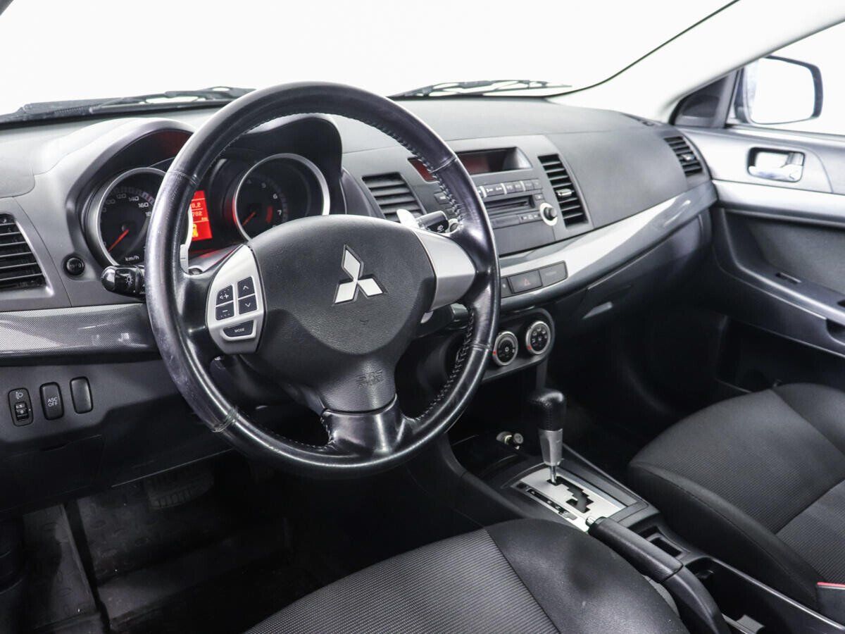 Mitsubishi Lancer, X