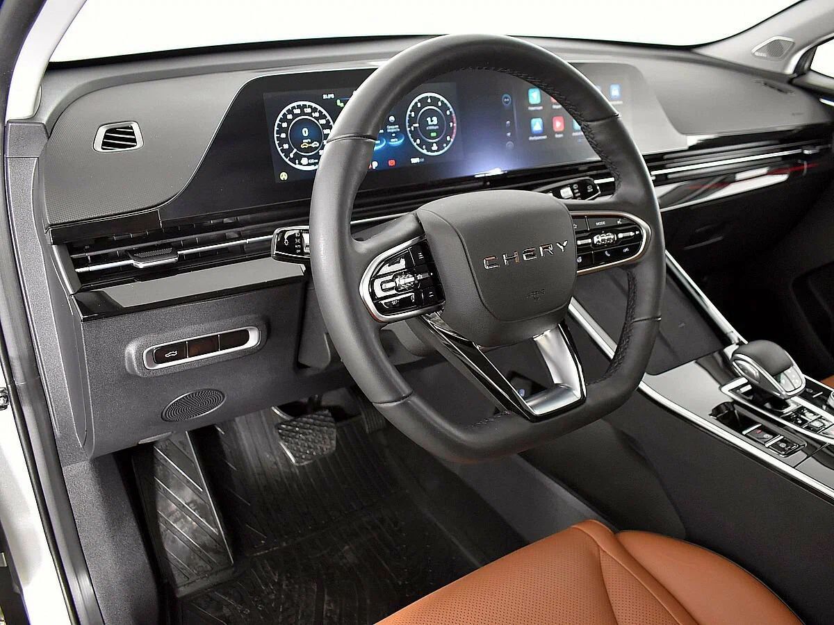 Omoda C5, I