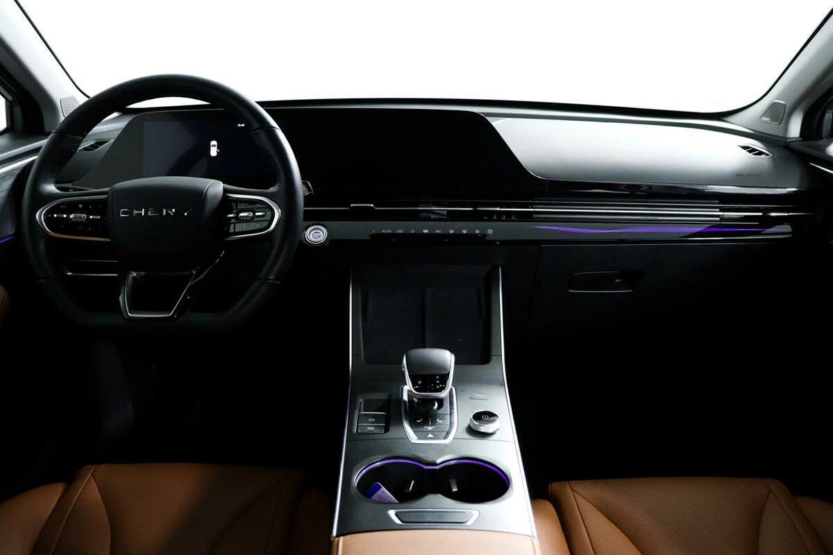 Omoda C5, I