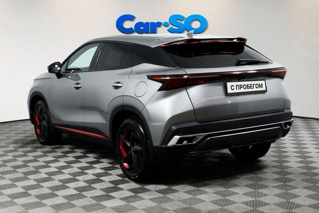 Omoda C5, I