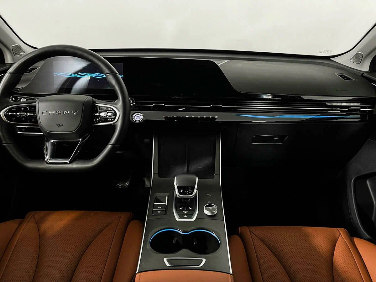 Omoda C5, I
