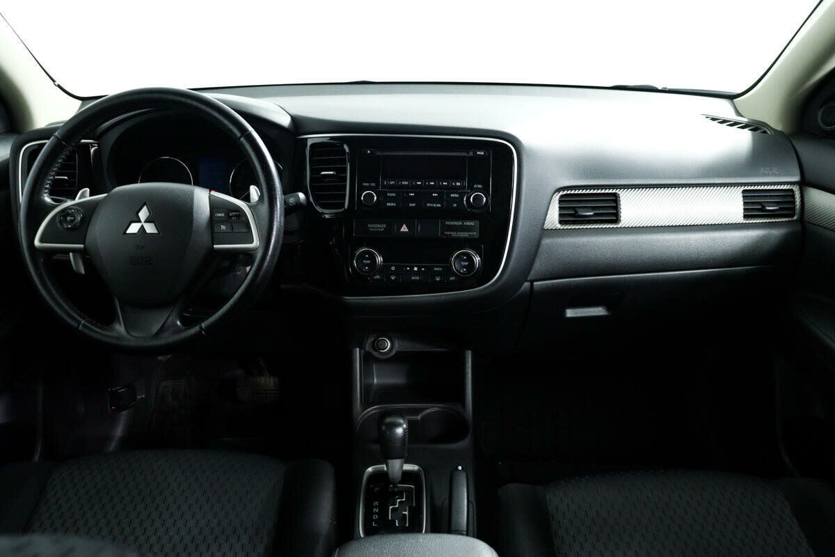 Mitsubishi Outlander, III
