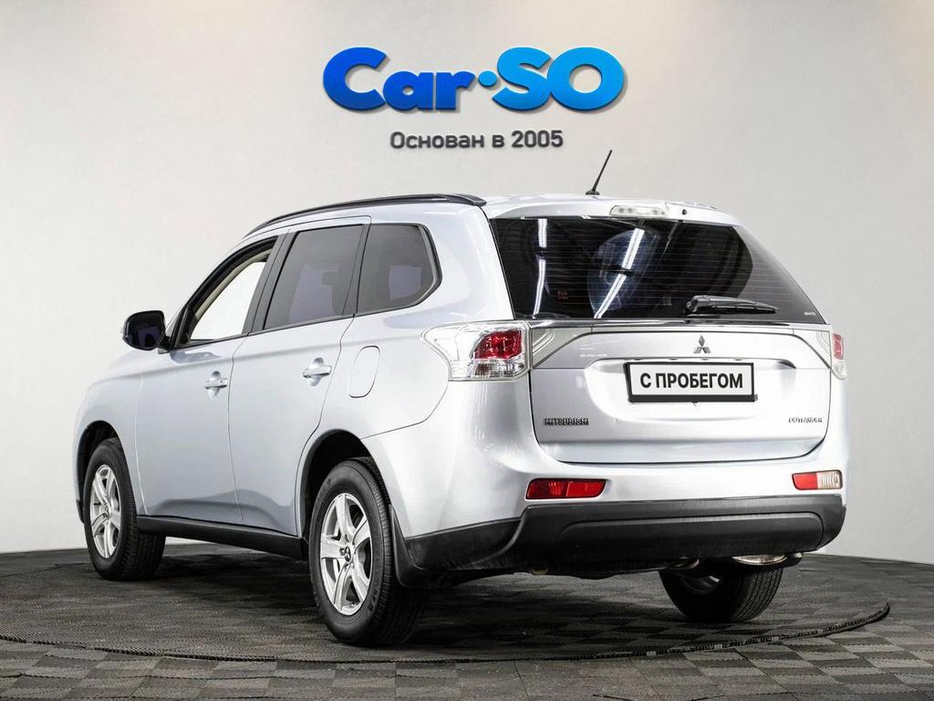 Mitsubishi Outlander, III