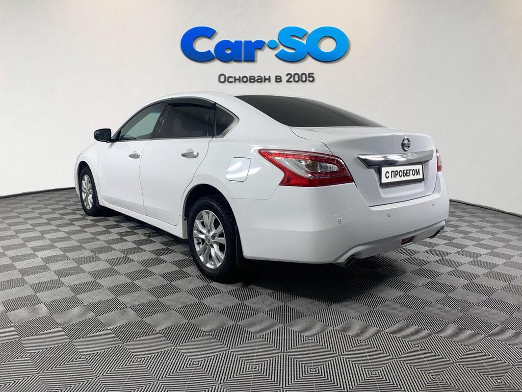 Nissan Teana, III