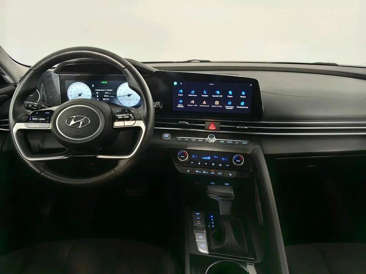 Hyundai Elantra, VII (CN7)