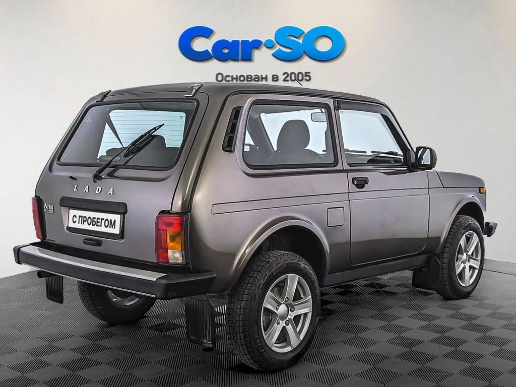 Lada Niva Legend