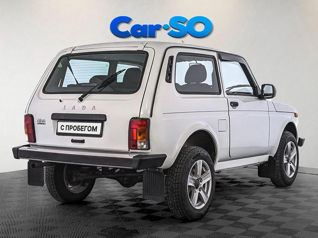 Lada Niva Legend