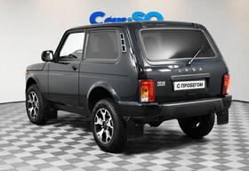 Lada Niva Legend