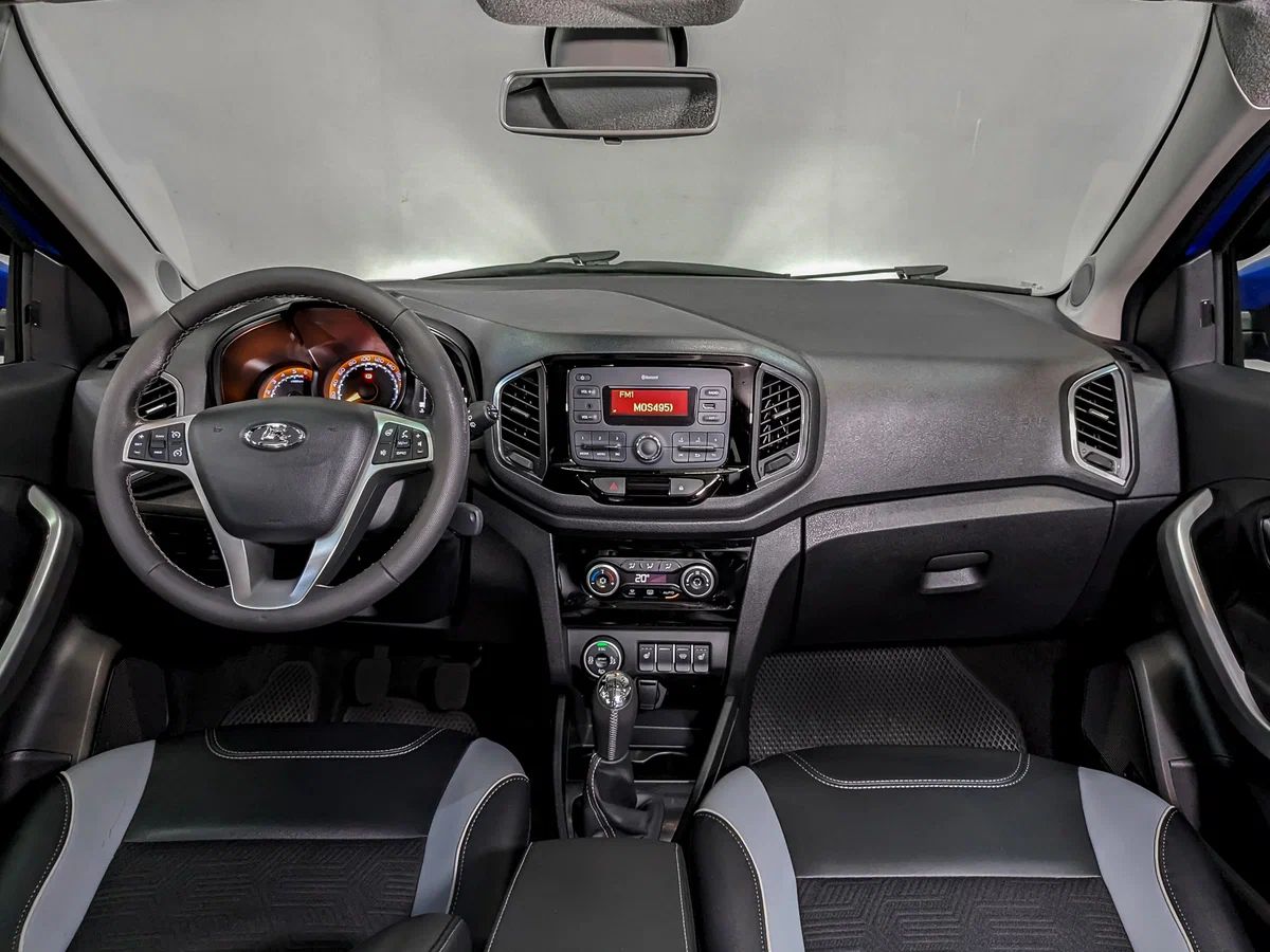 Lada XRAY, I