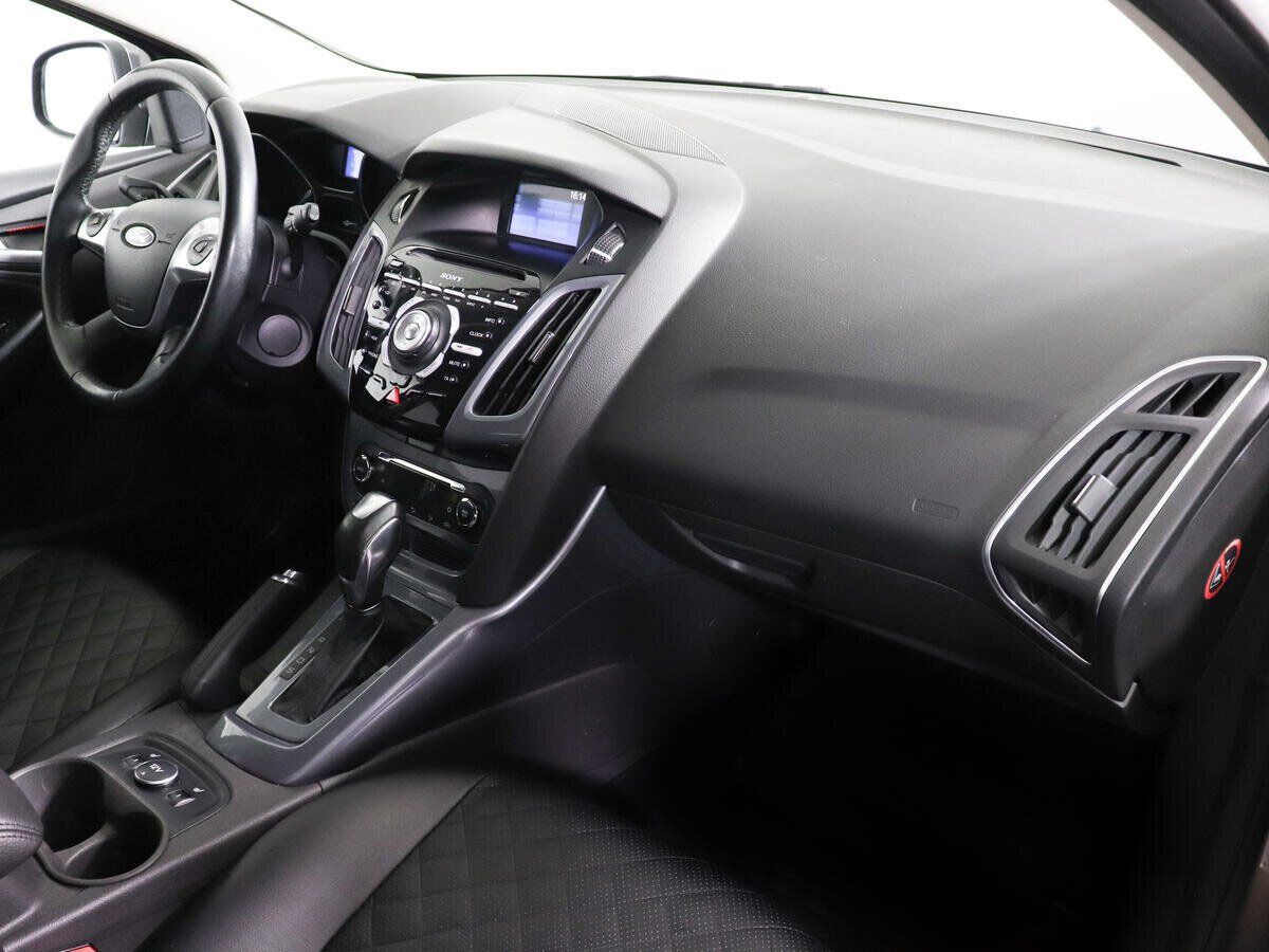 Ford Focus, III