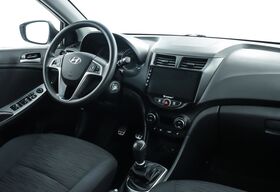 Hyundai Solaris, I Рестайлинг