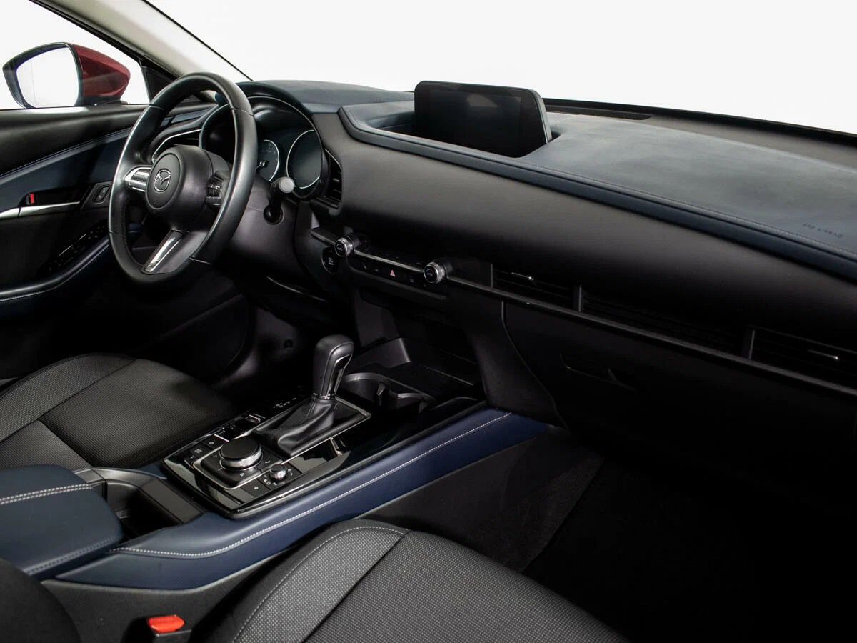 Mazda CX-30, I
