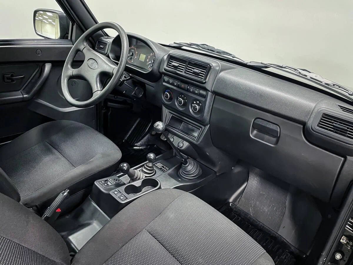 Lada Niva Legend
