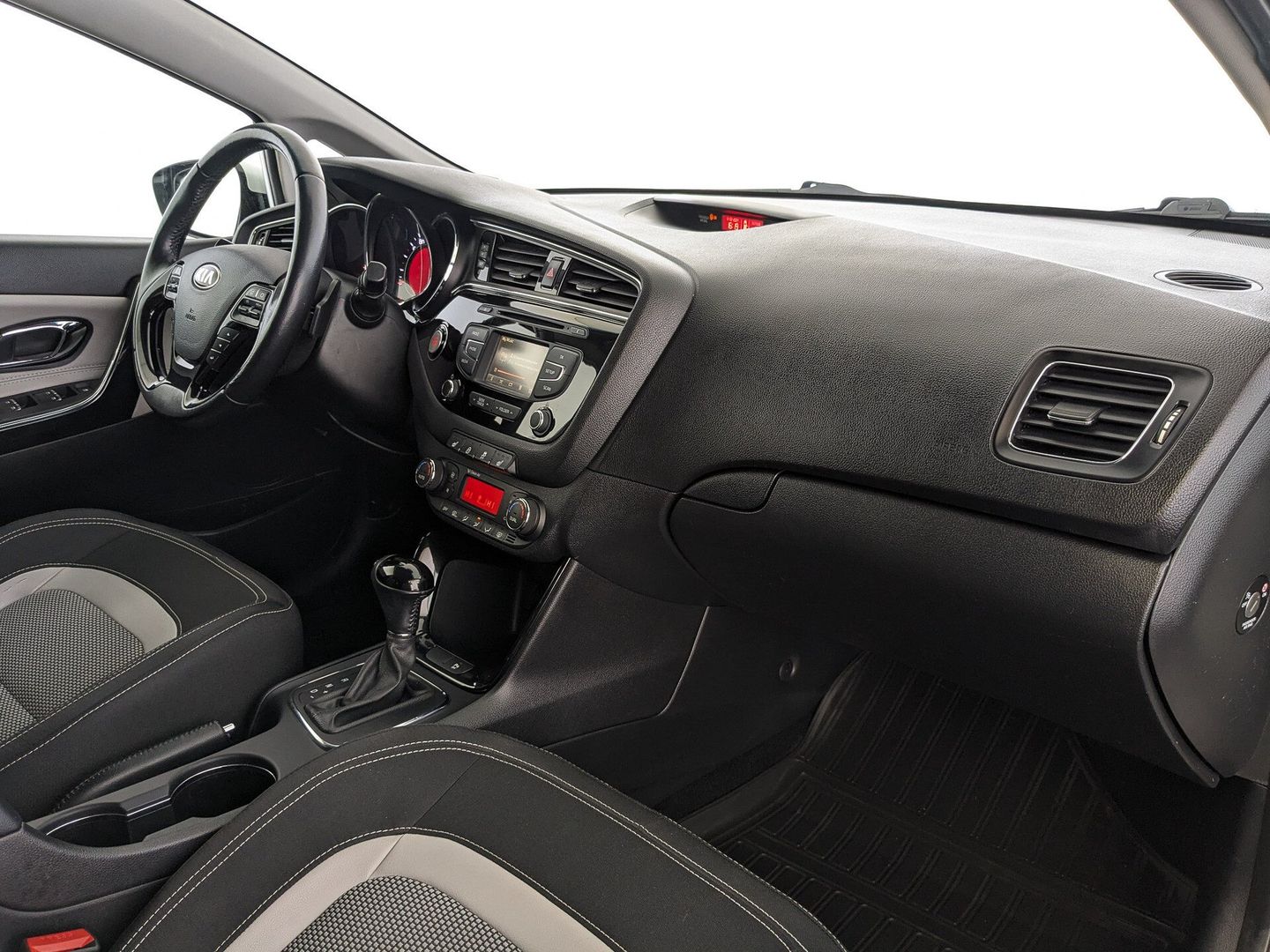 KIA Ceed, II Рестайлинг