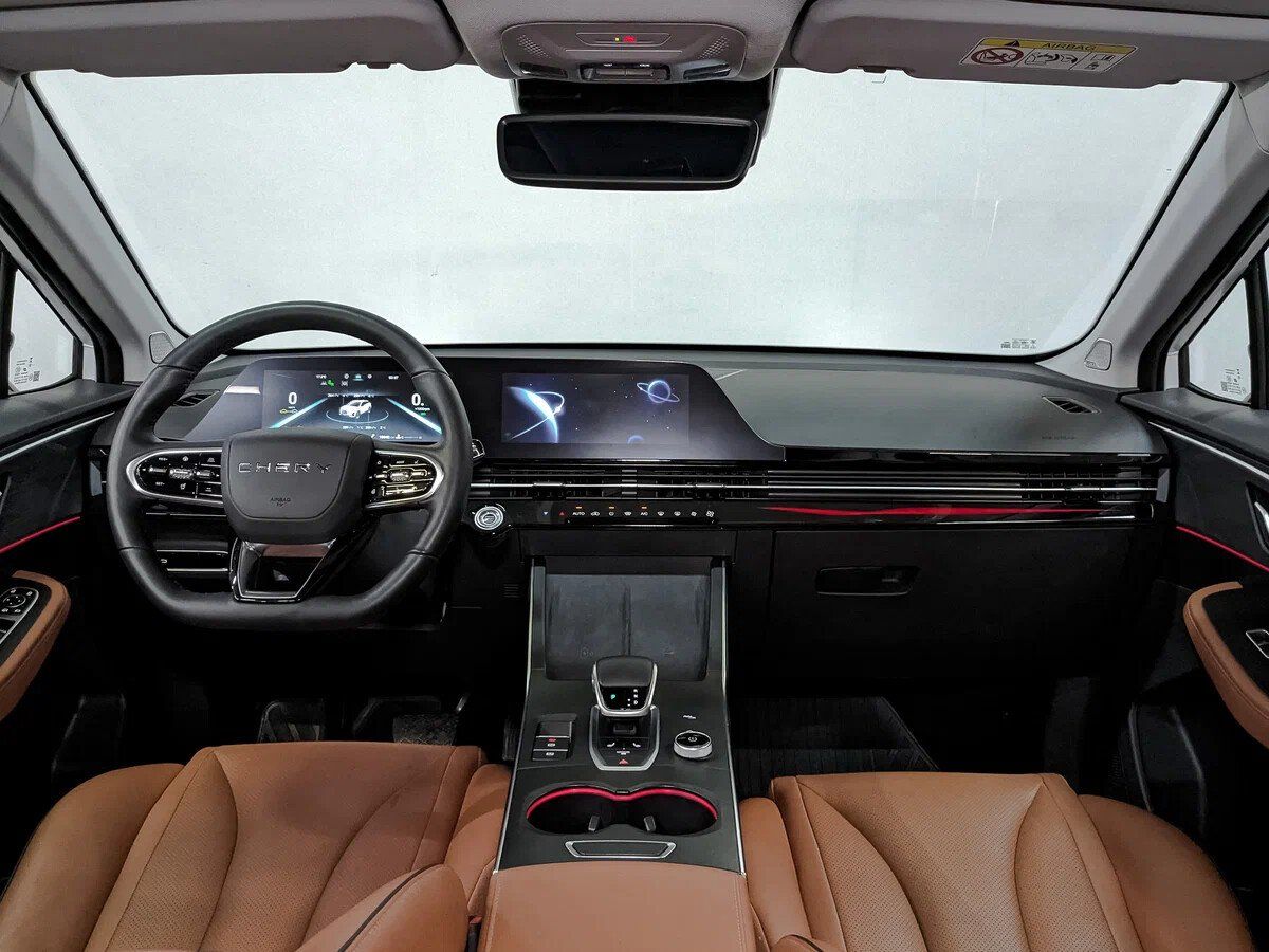 Omoda C5, I