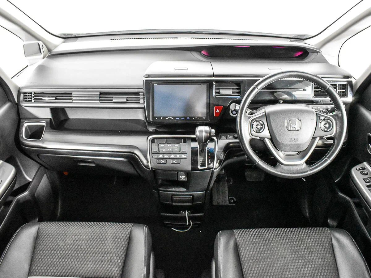 Honda Stepwgn, V