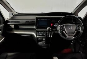 Honda Stepwgn, V