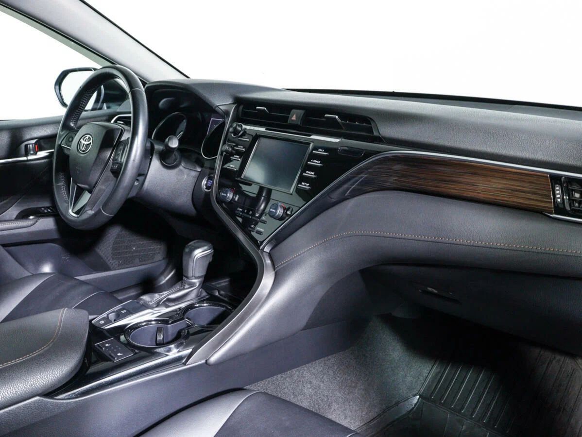 Toyota Camry, VIII (XV70)