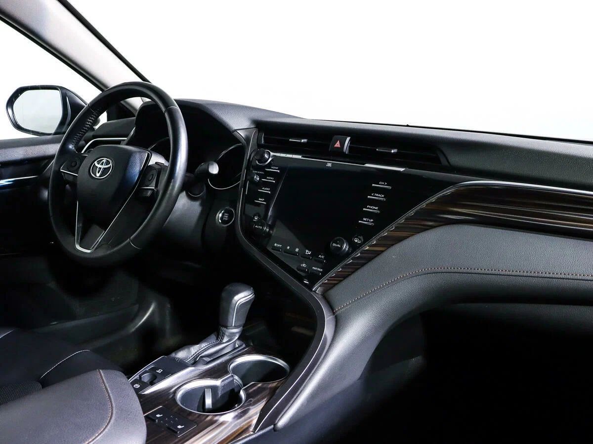 Toyota Camry, VIII (XV70)