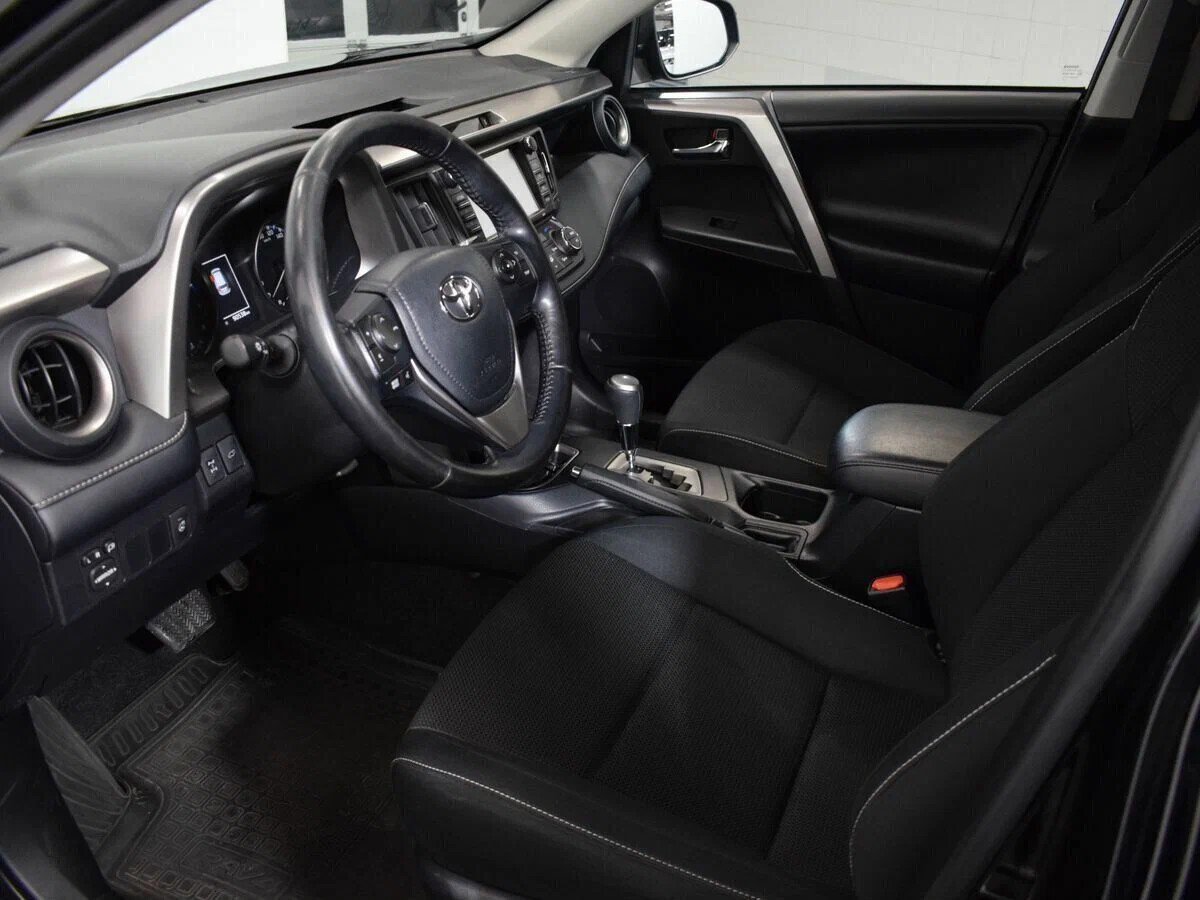 Toyota RAV4, IV (XA40) Рестайлинг