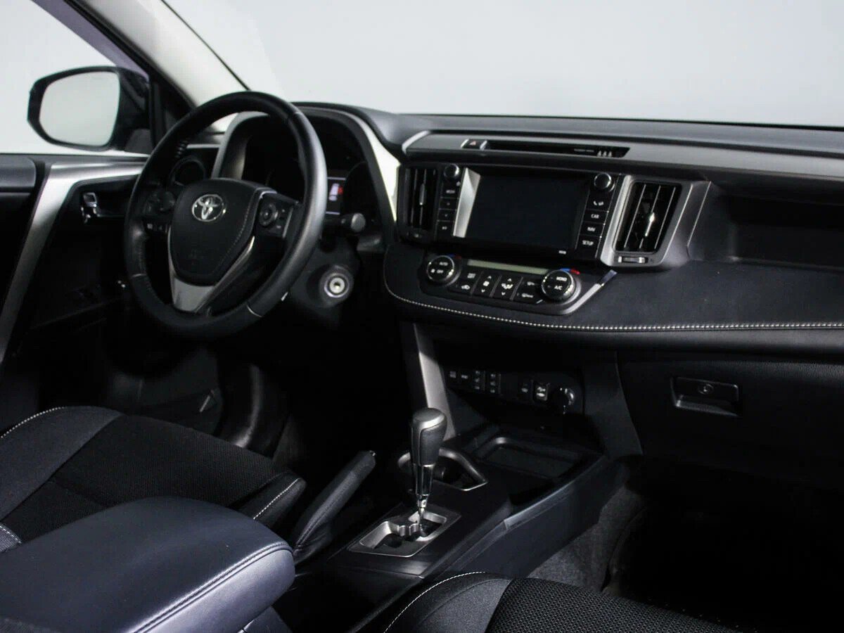 Toyota RAV4, IV (XA40) Рестайлинг