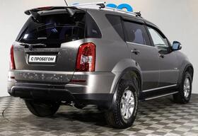 Ssangyong Rexton, III