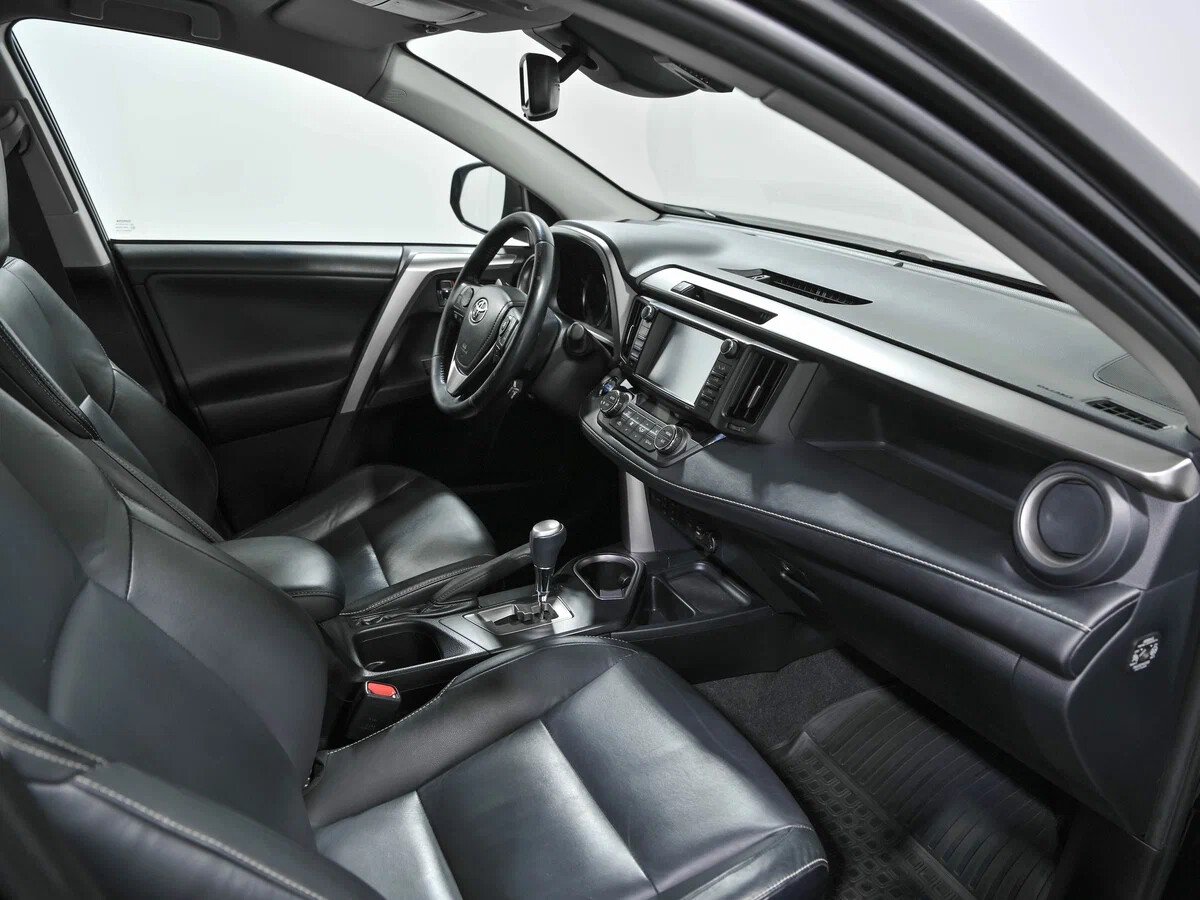 Toyota RAV4, IV (XA40) Рестайлинг
