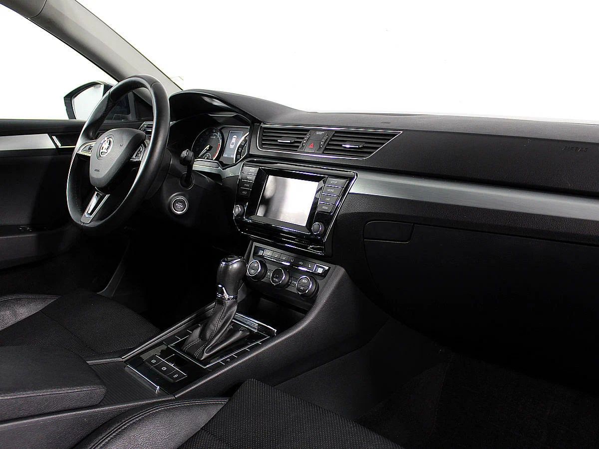 Skoda Superb, III