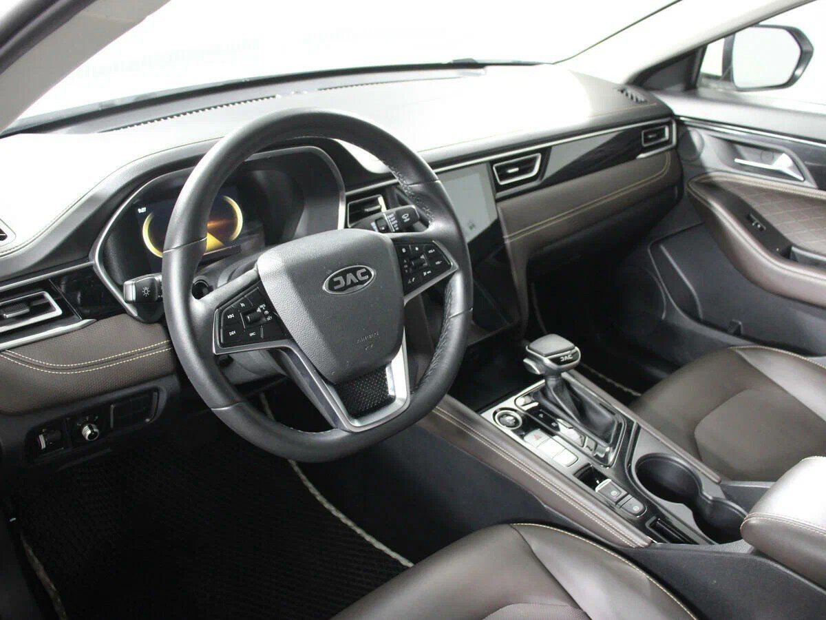 JAC J7, I