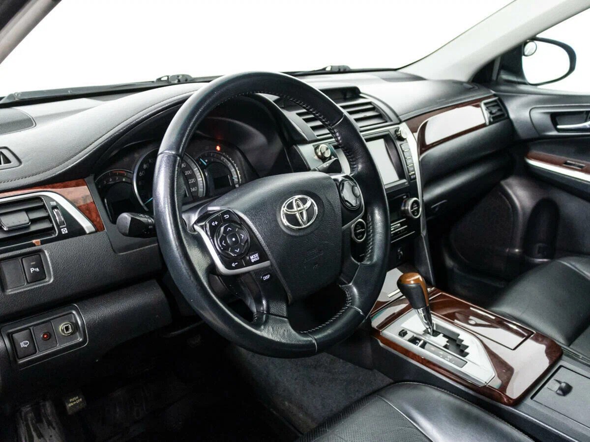 Toyota Camry, VII (XV50)
