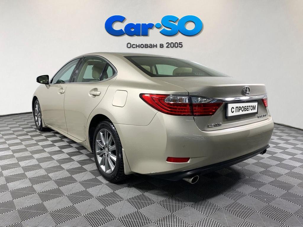 Lexus ES, VI
