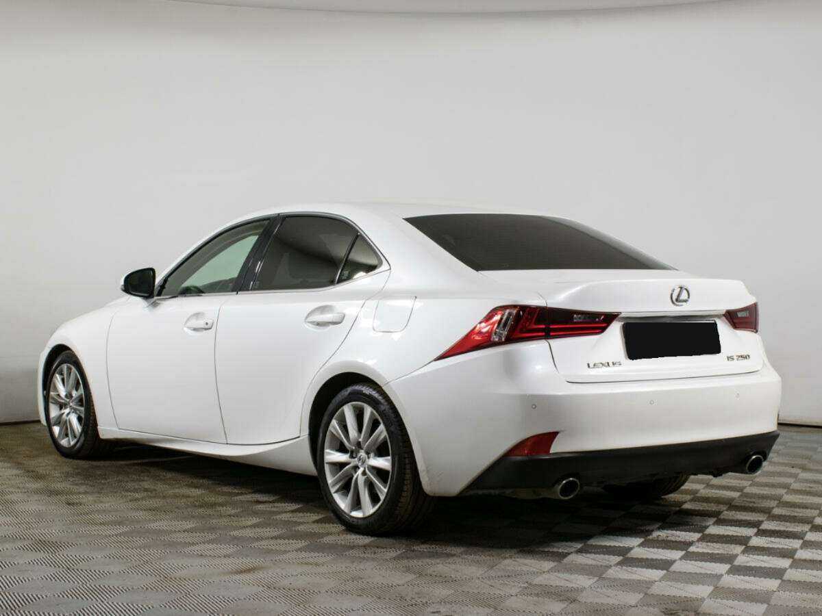 Lexus IS