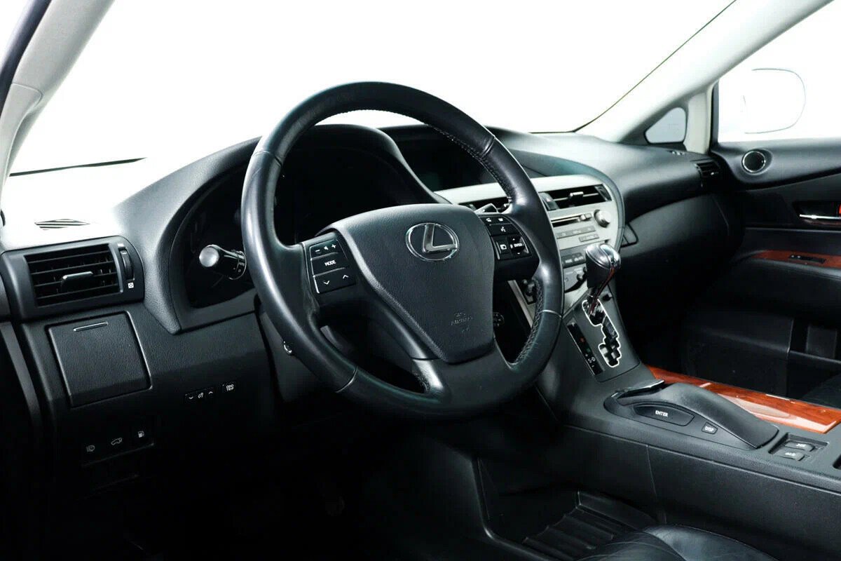 Lexus RX, III