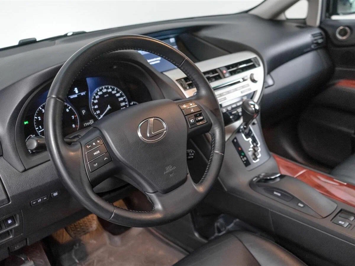 Lexus RX, III