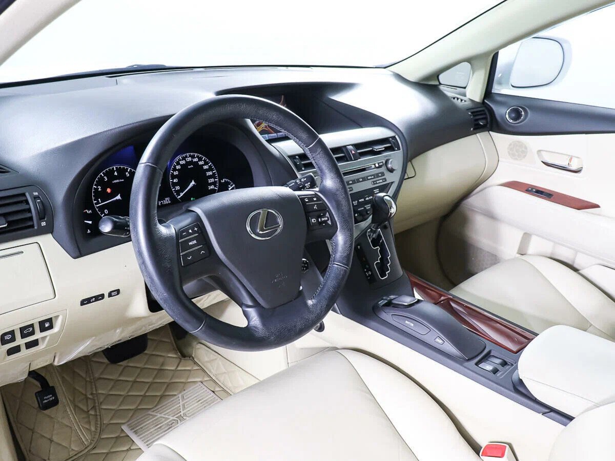 Lexus RX, III