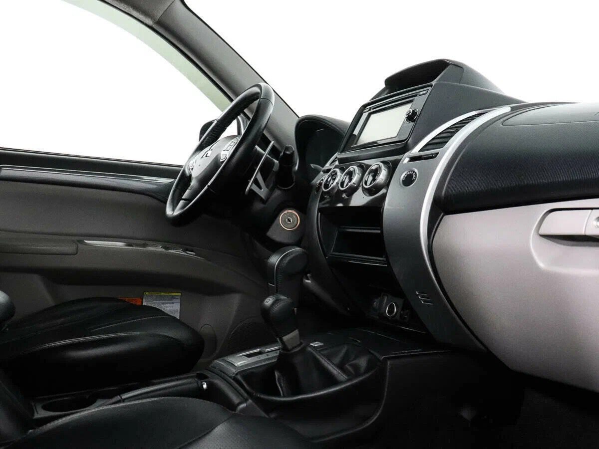 Mitsubishi Pajero Sport, II Рестайлинг